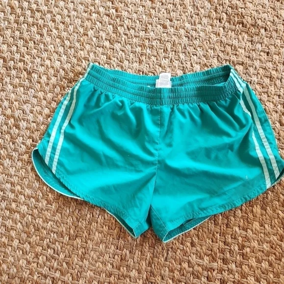 DANAKIN Green Athletic Shorts. SIZE Medium - Picture 1 of 5